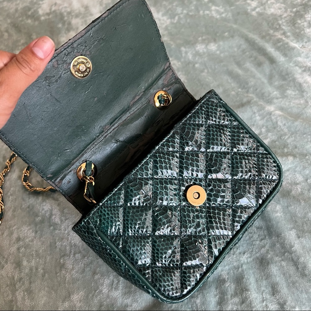 Green Snake Textured Purse - Picture 3 of 7